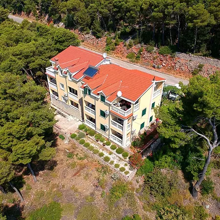 Vista * Jelsa (Hvar)